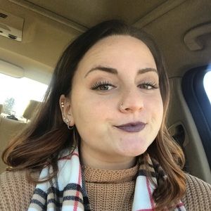 Meet your Posher, Alexandra